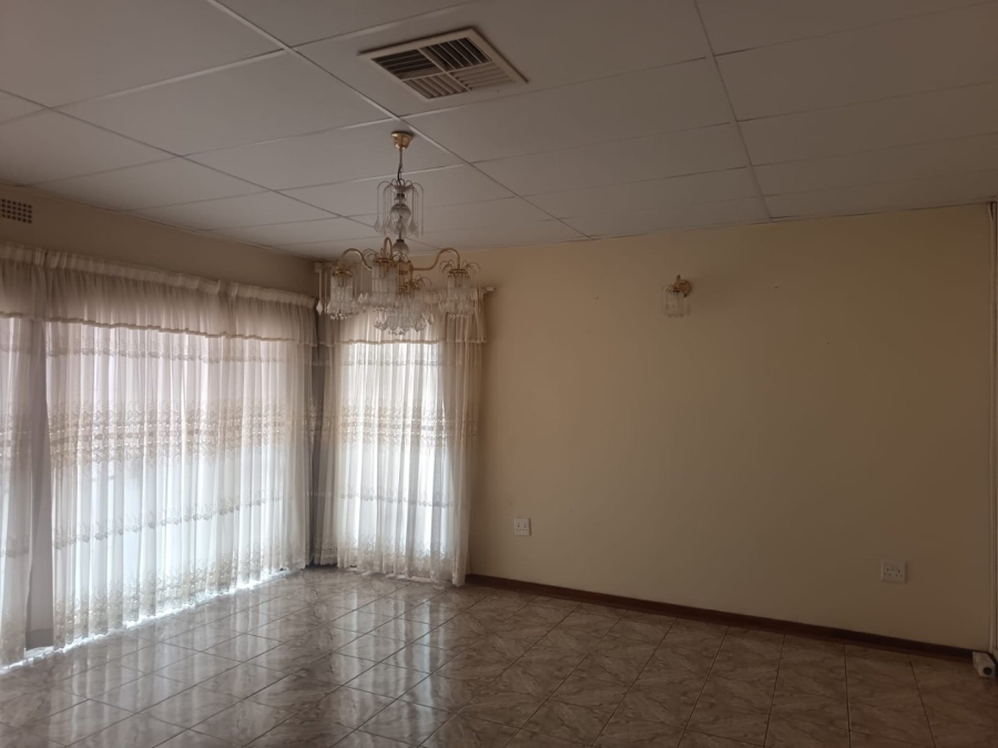 5 Bedroom Property for Sale in Royldene Northern Cape